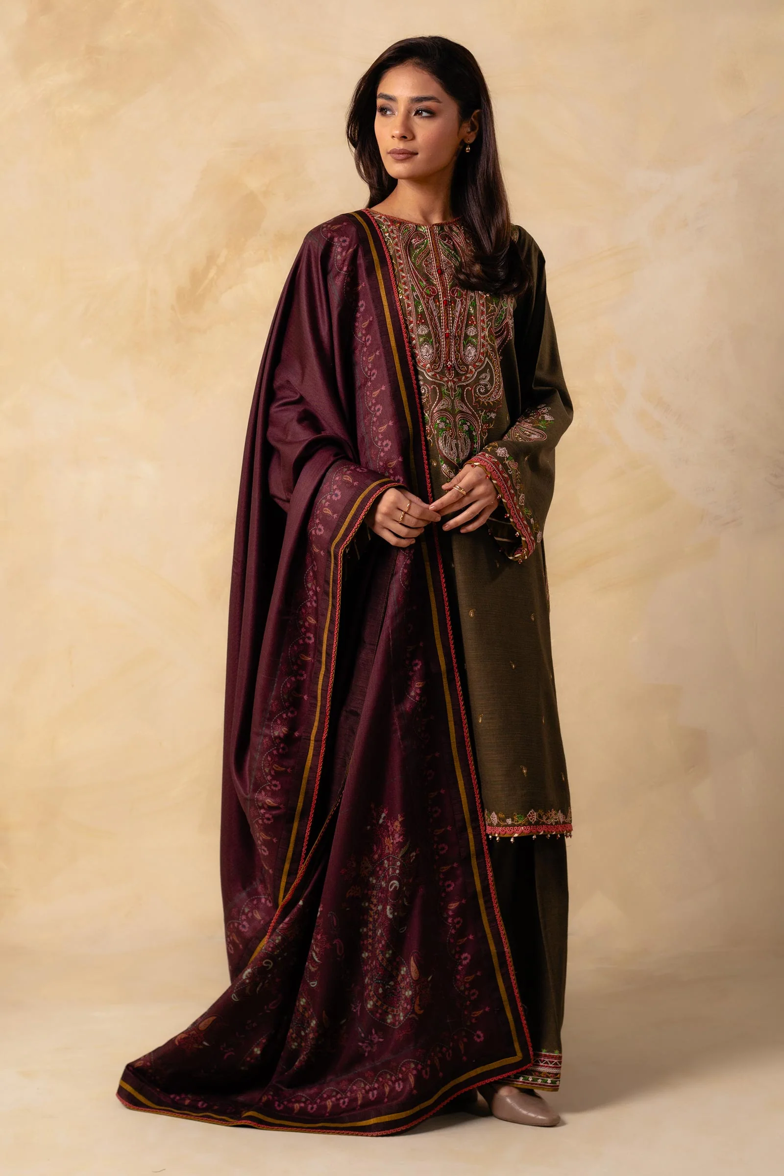 Zara Shahjahan Coco Winter Collection 2023 – ZW23-2A - Image 6