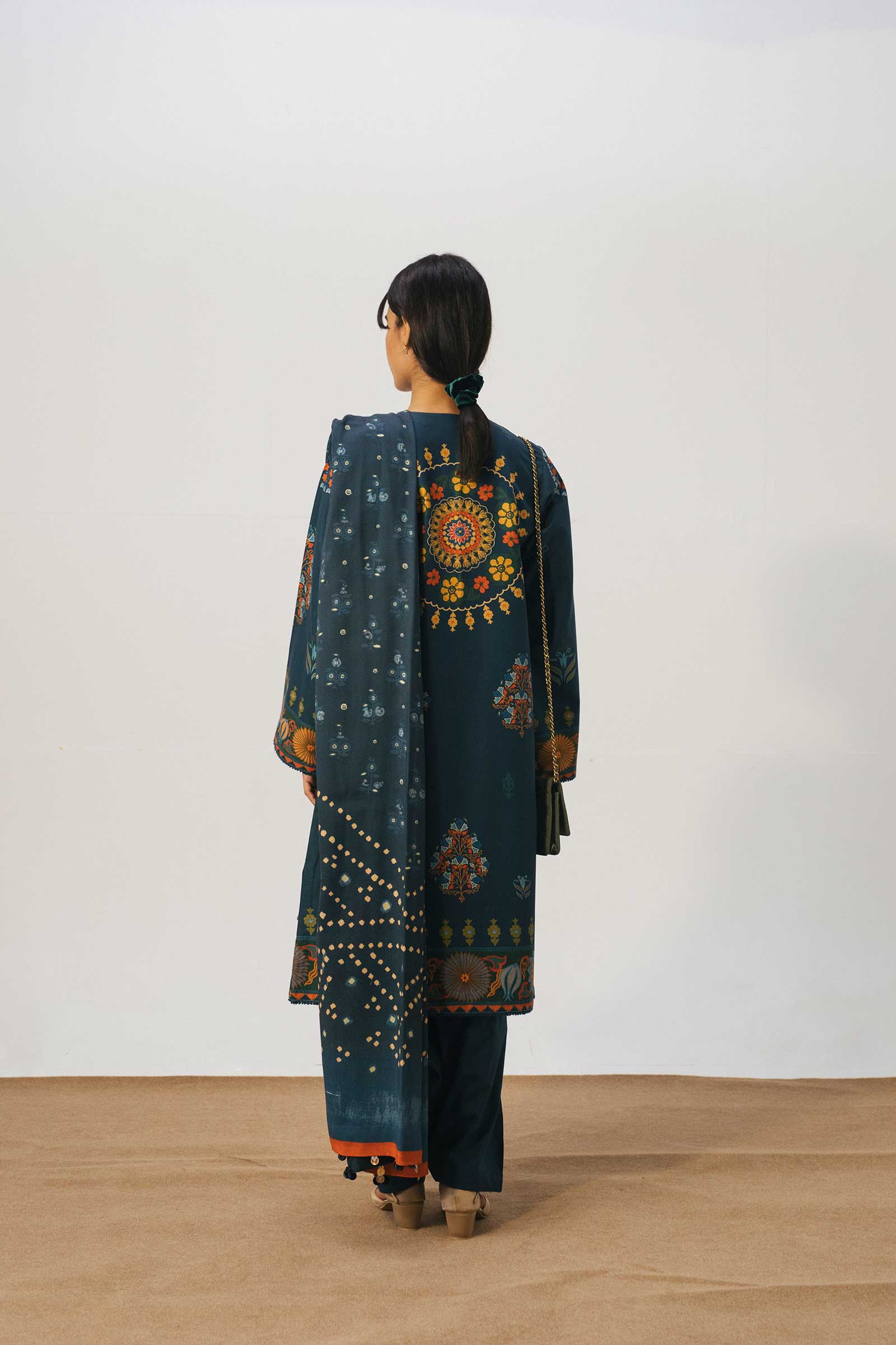 Zara Shahjahan Coco Winter Collection 2020 – ZW20-2B - Image 3