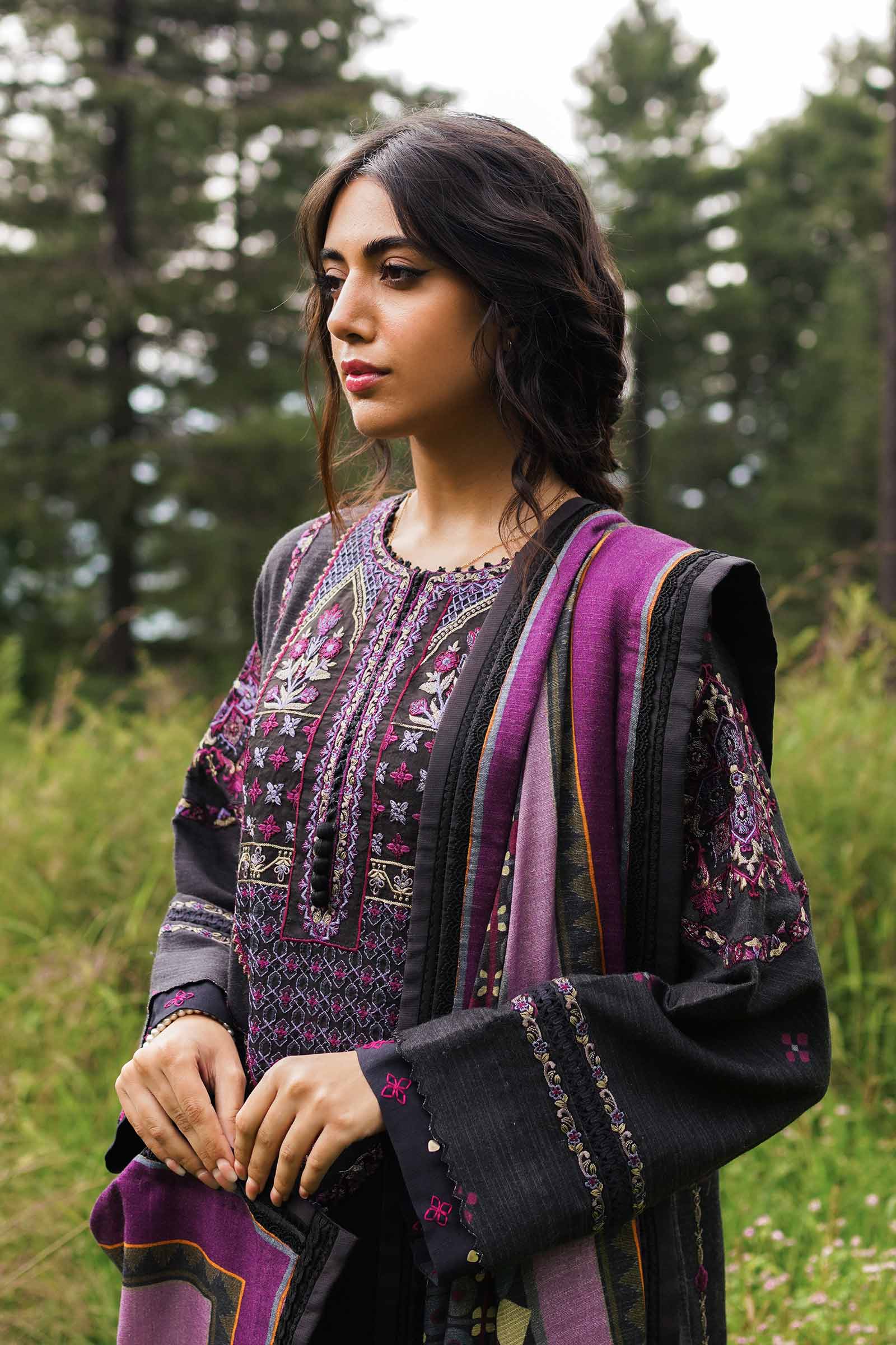 Zara Shahjahan Coco Winter Collection – ZW22-5A - Image 2