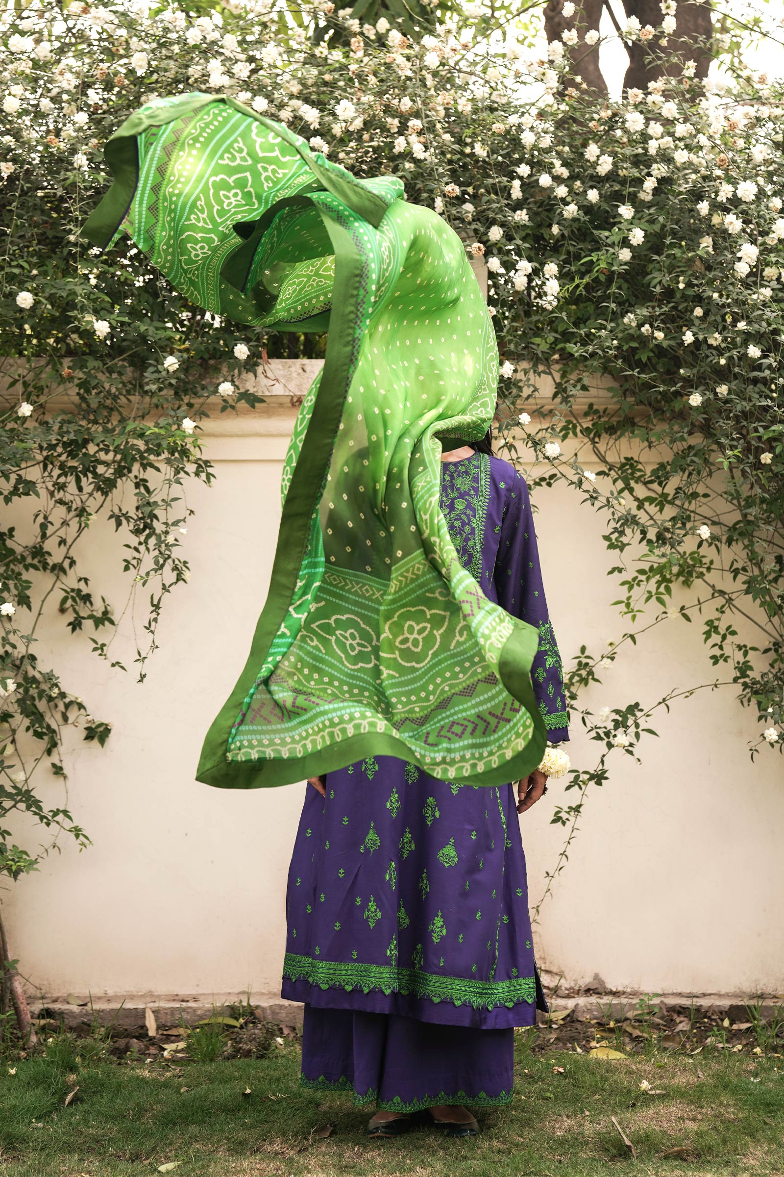 Zara Shahjahan Luxury Eid Lawn Collection 2022 – Falak-B - Image 8