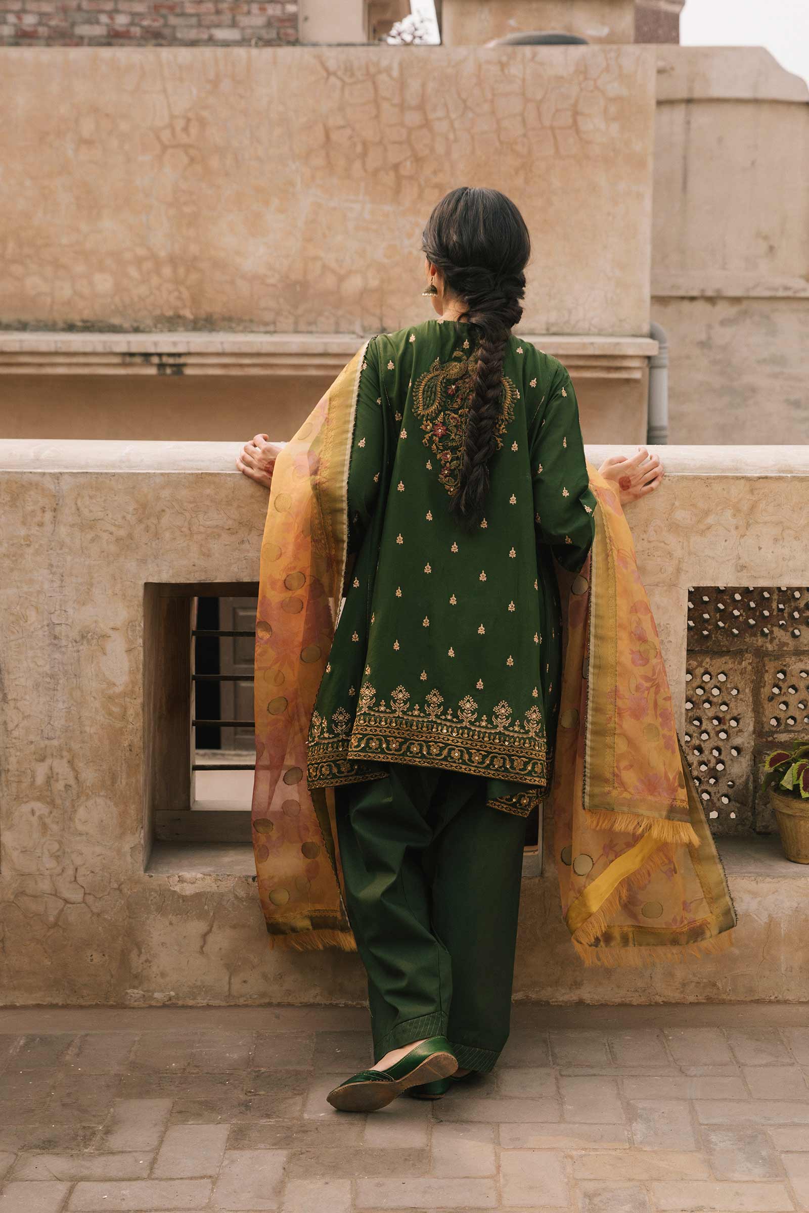 Zara Shahjahan Luxury Eid Lawn Collection 2022 – Naaz-A - Image 3