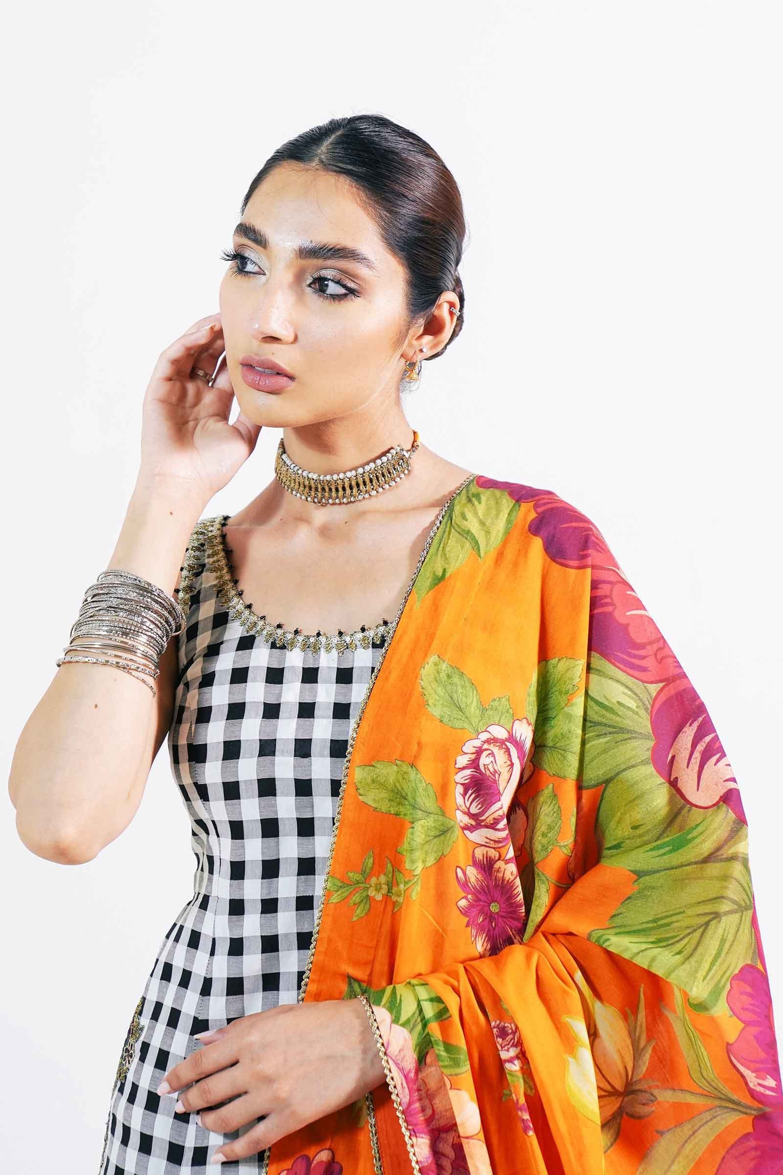 Zara Shahjahan Luxury Lawn Collection 2021 – MANREET-B - Image 4