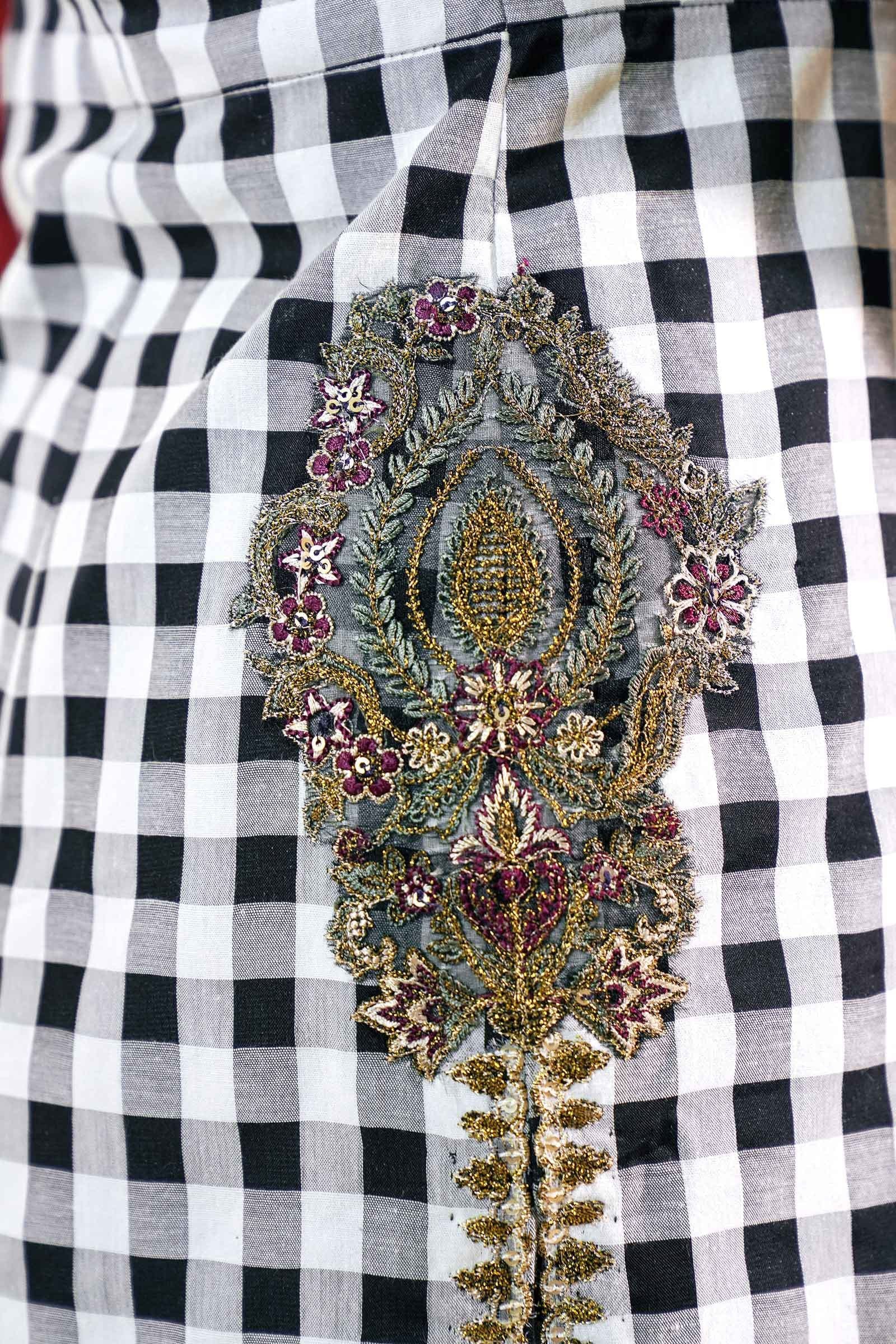 Zara Shahjahan Luxury Lawn Collection 2021 – MANREET-B - Image 6