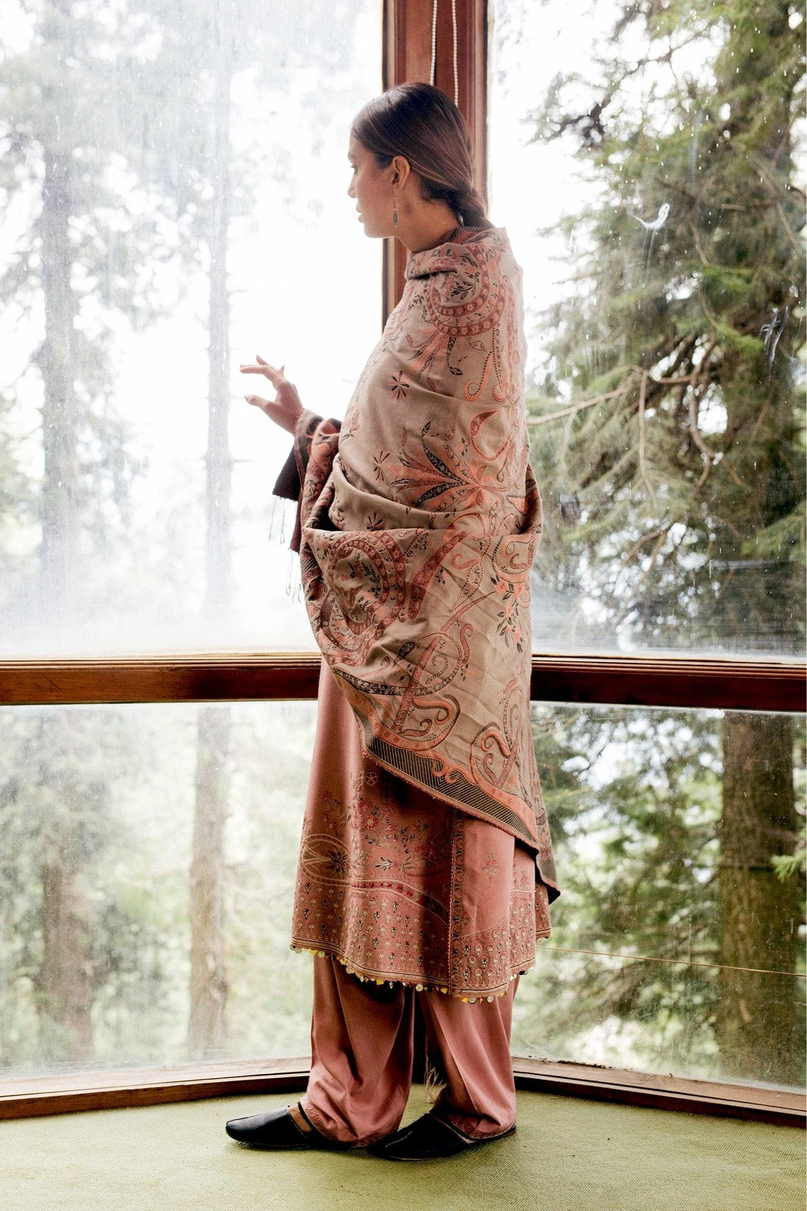 Zara Shahjahan Luxury Winter Collection (with Shawl) – Gul - Image 4
