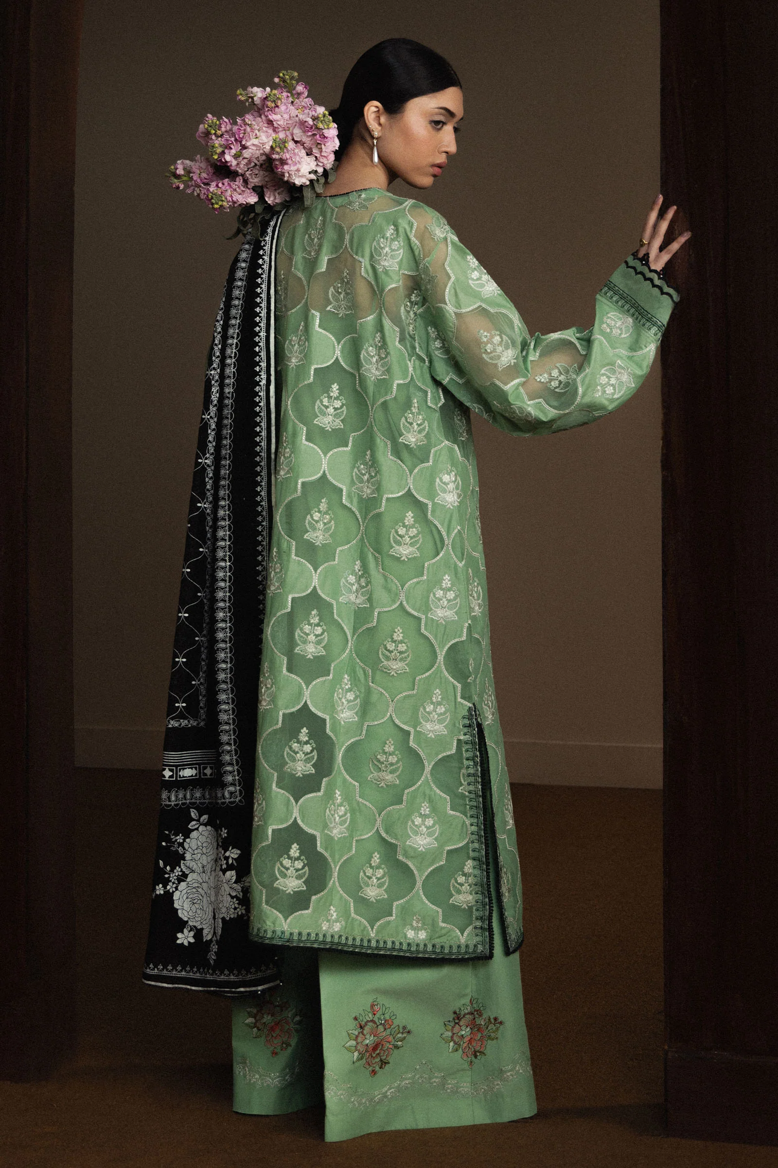 Zara Shahjahan Satori Luxury Lawn – Midoriya-D6 - Image 4