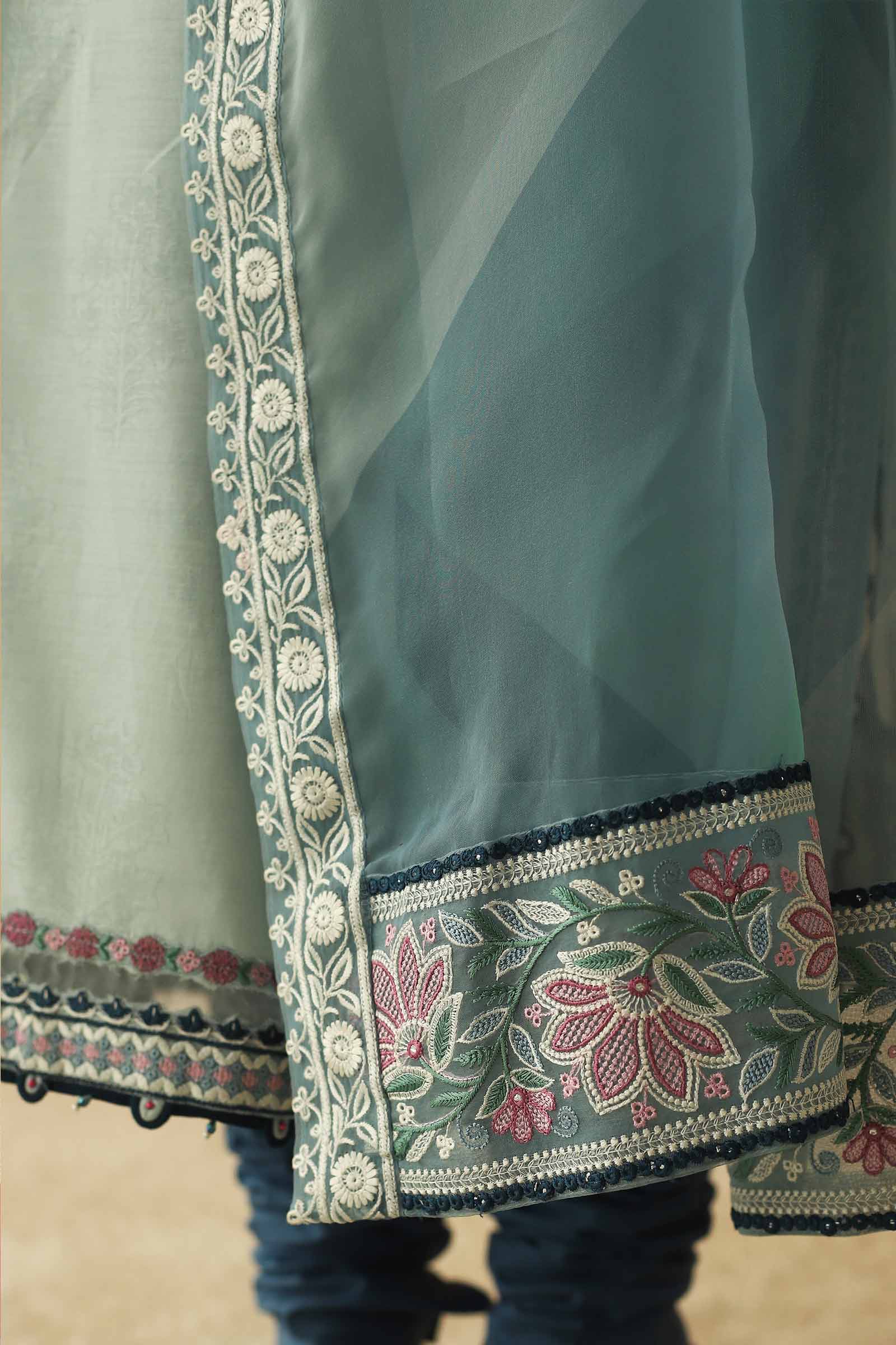 Zara Shahjahan Spring/Summer Lawn Collection 2023 – D23-14B - Image 6