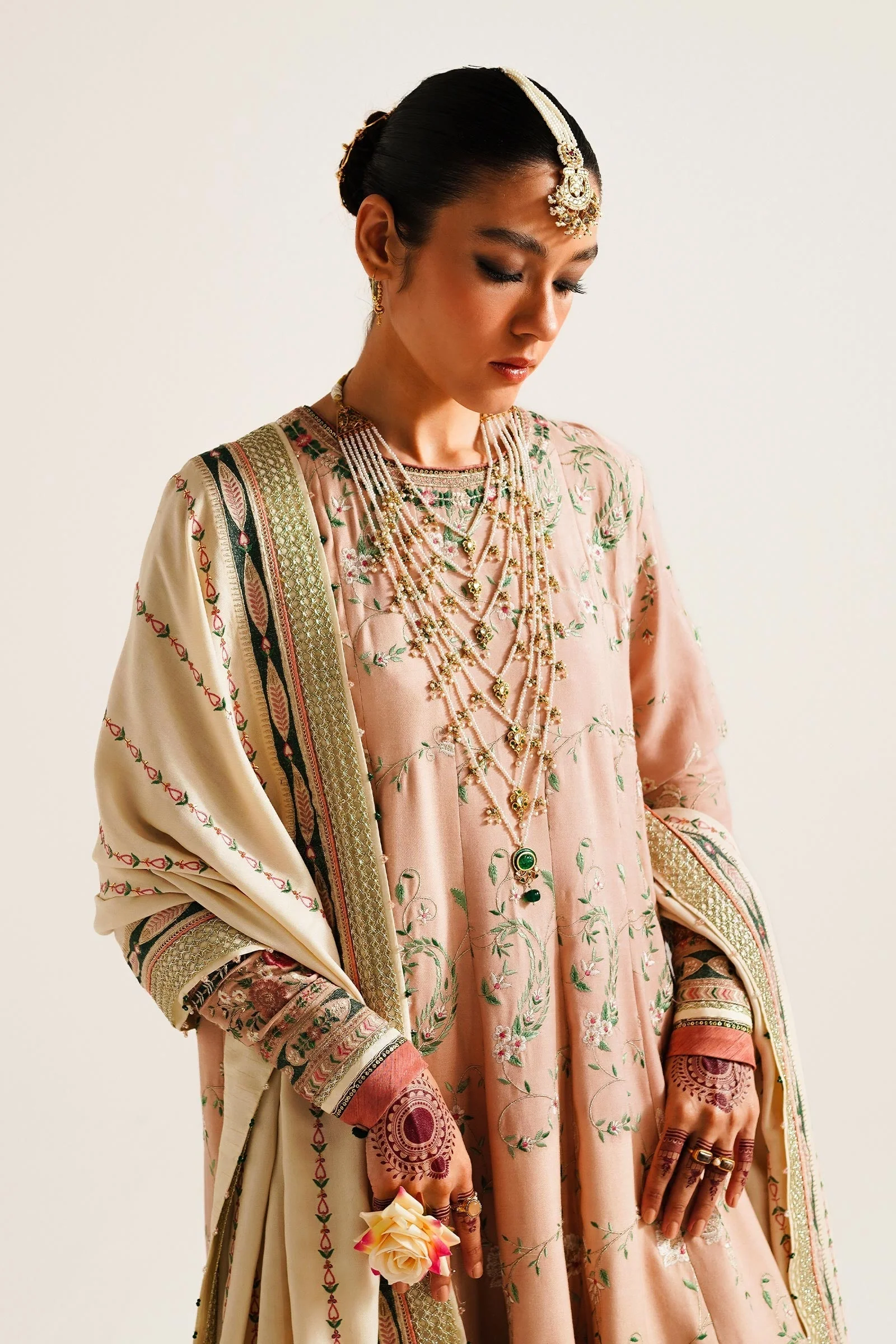 Zara Shahjahan Winter Collection 2023 – WS23-D2 - Image 2
