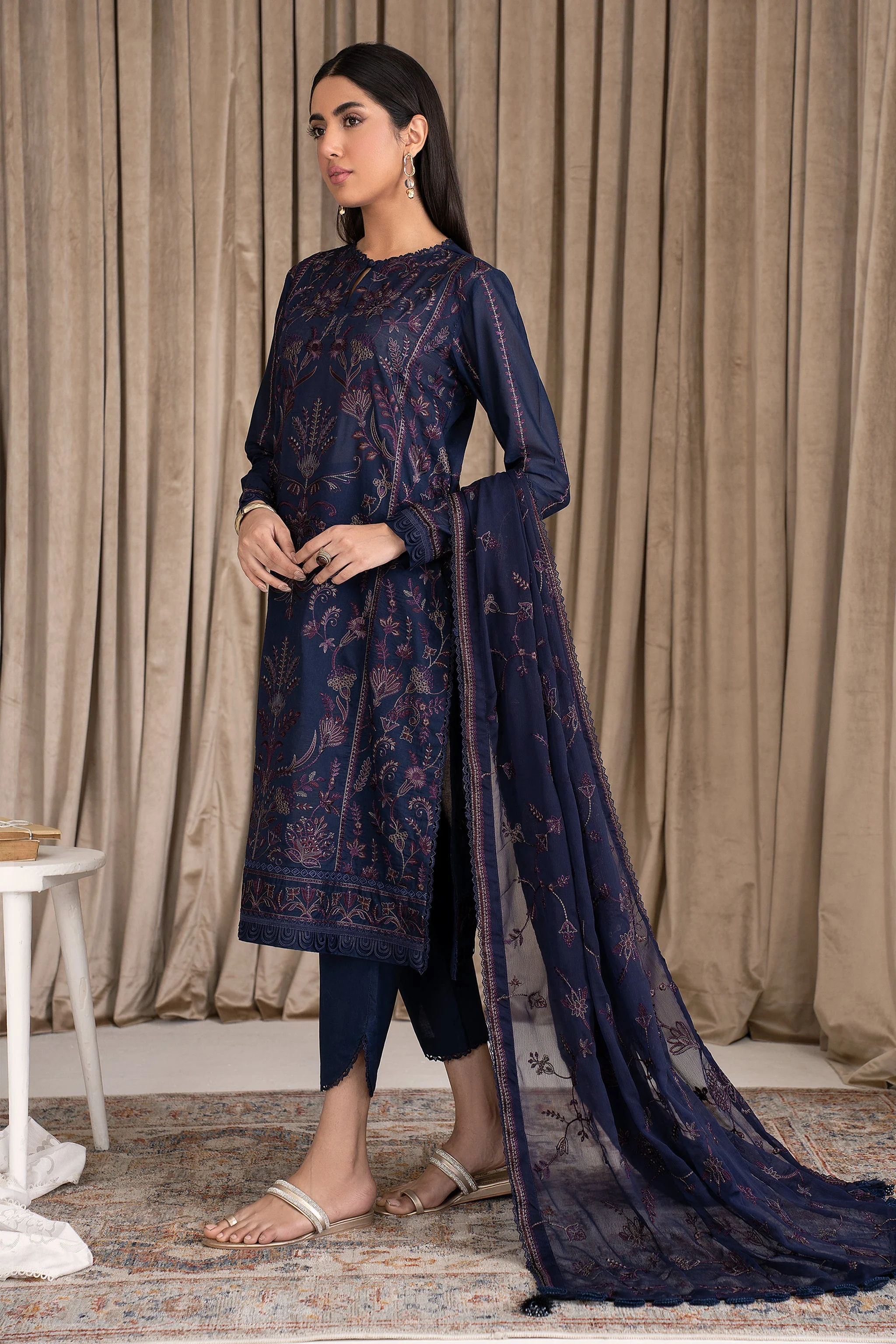 Zarif Eid Lawn Collection 2023 – ZEL 03 Deep Glory - Image 3