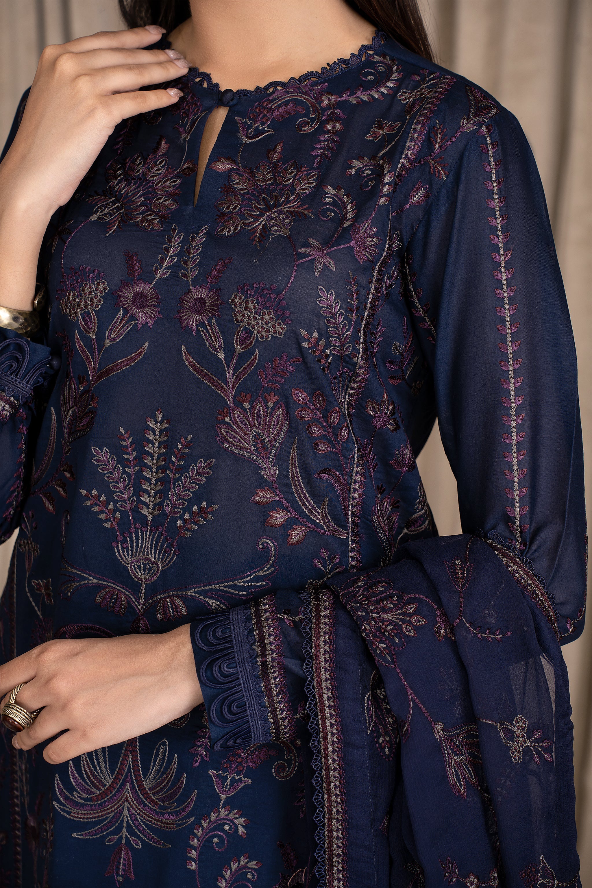 Zarif Eid Lawn Collection 2023 – ZEL 03 Deep Glory - Image 6