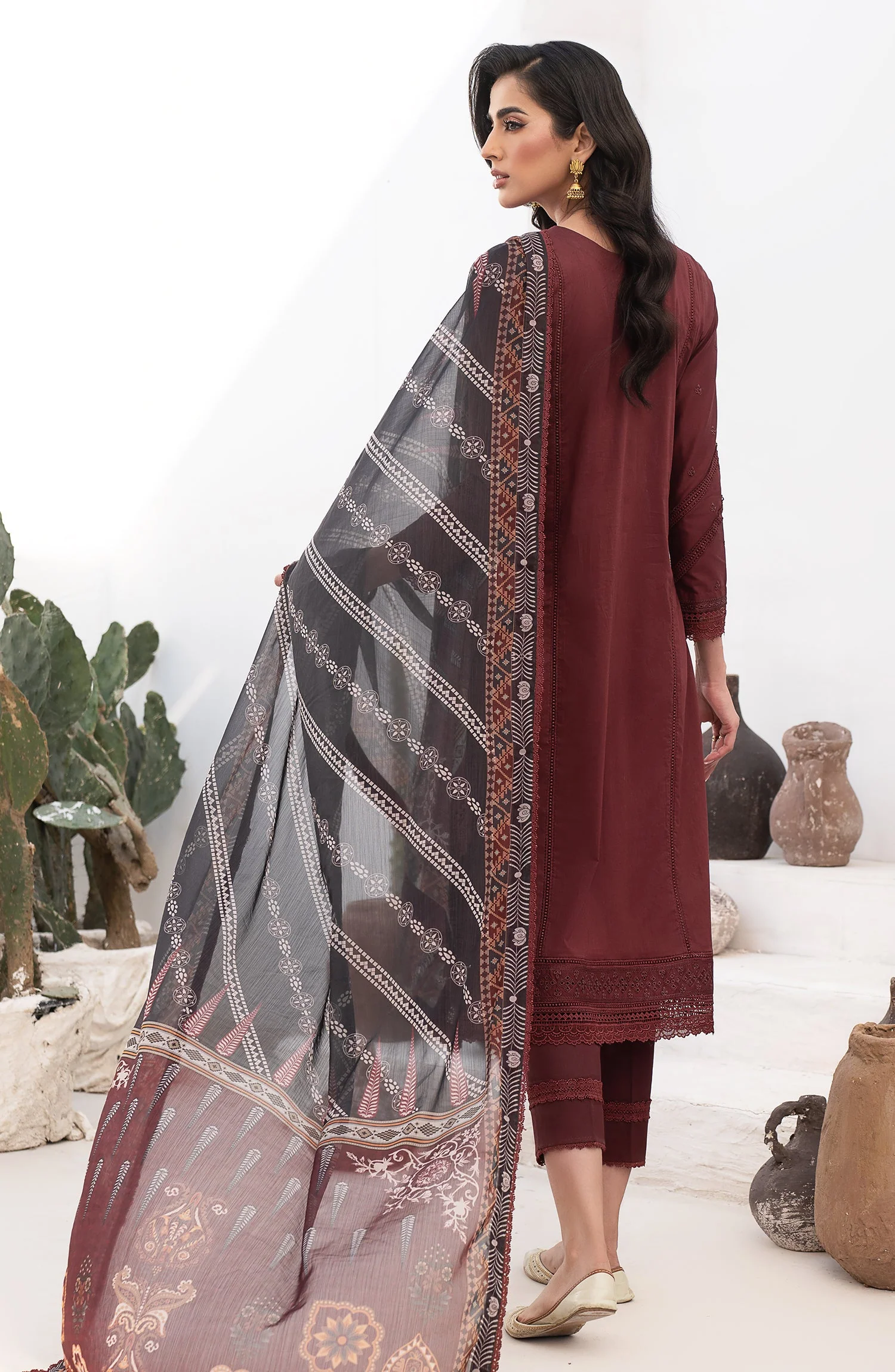 Zarif Eid Lawn Collection 2024 – ZL 02 Elvira - Image 2