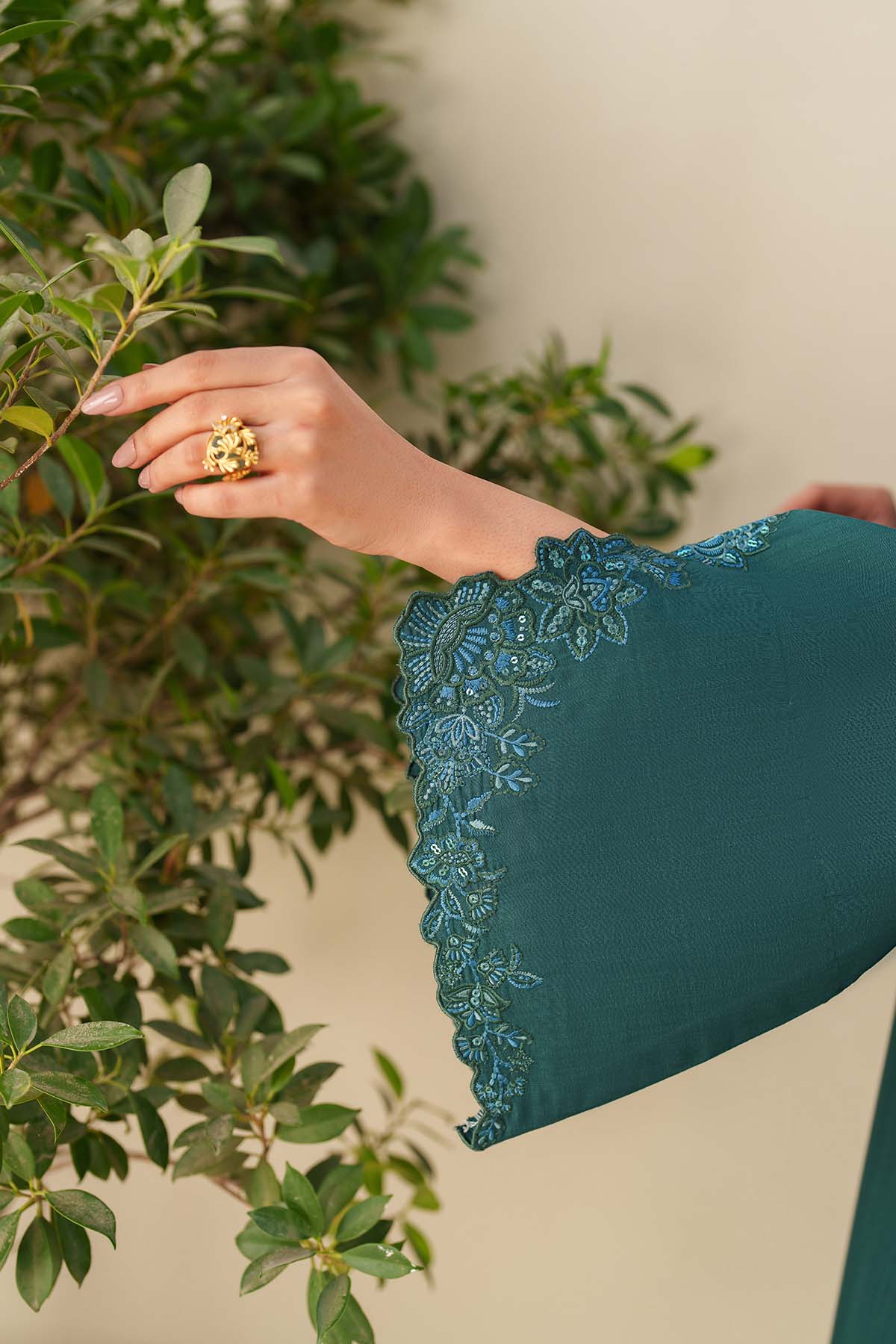Zarif Tabeer Silk Edit – Sawera - Image 7