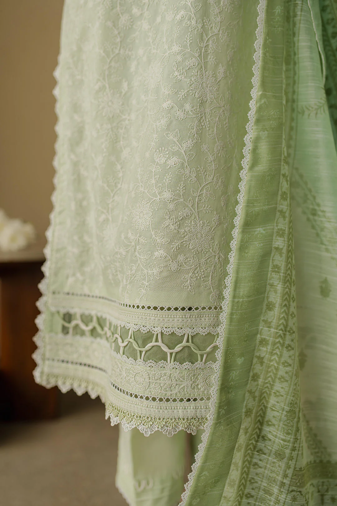 Zellbury Chikankari Lawn – 706 - Image 6