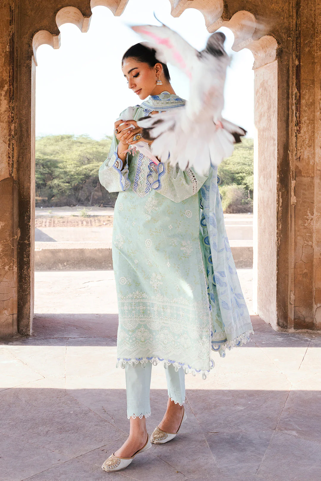 Zellbury Chikankari Lawn – D-0529 - Image 2