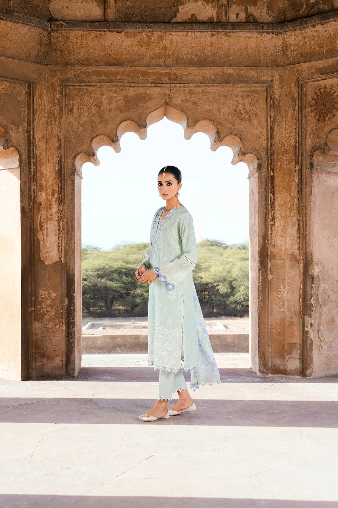 Zellbury Chikankari Lawn – D-0529 - Image 3