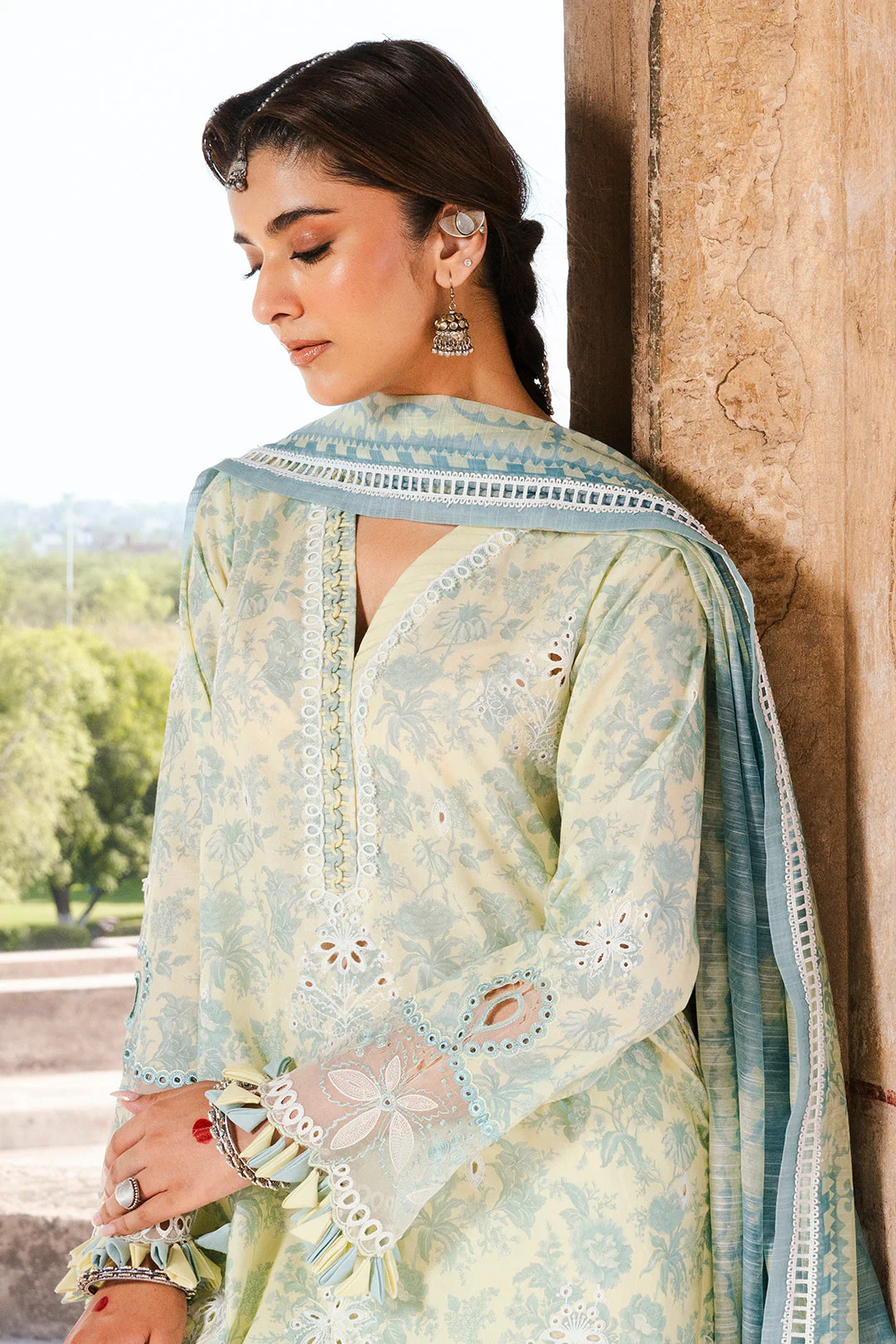 Zellbury Chikankari Lawn – D-0809 - Image 4