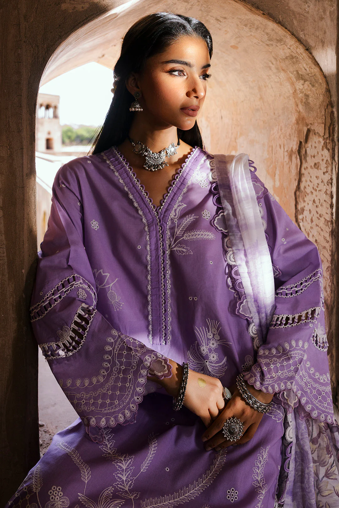Zellbury Chikankari Lawn – D-0827 - Image 10