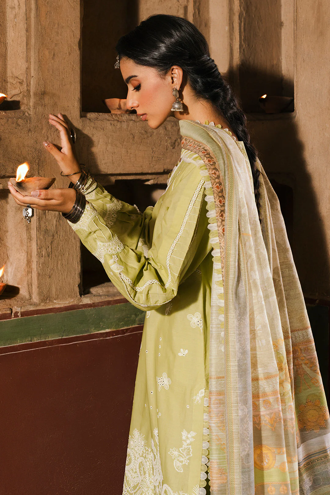 Zellbury Chikankari Lawn – D-0828 - Image 10