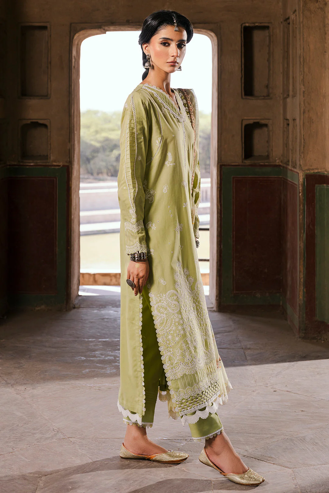Zellbury Chikankari Lawn – D-0828 - Image 12