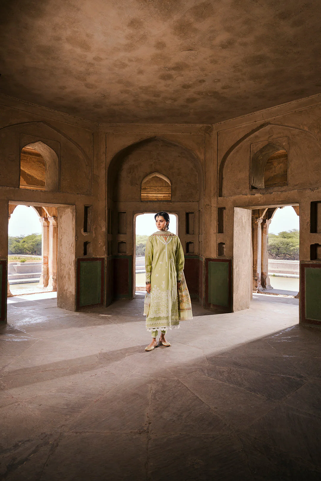 Zellbury Chikankari Lawn – D-0828 - Image 4