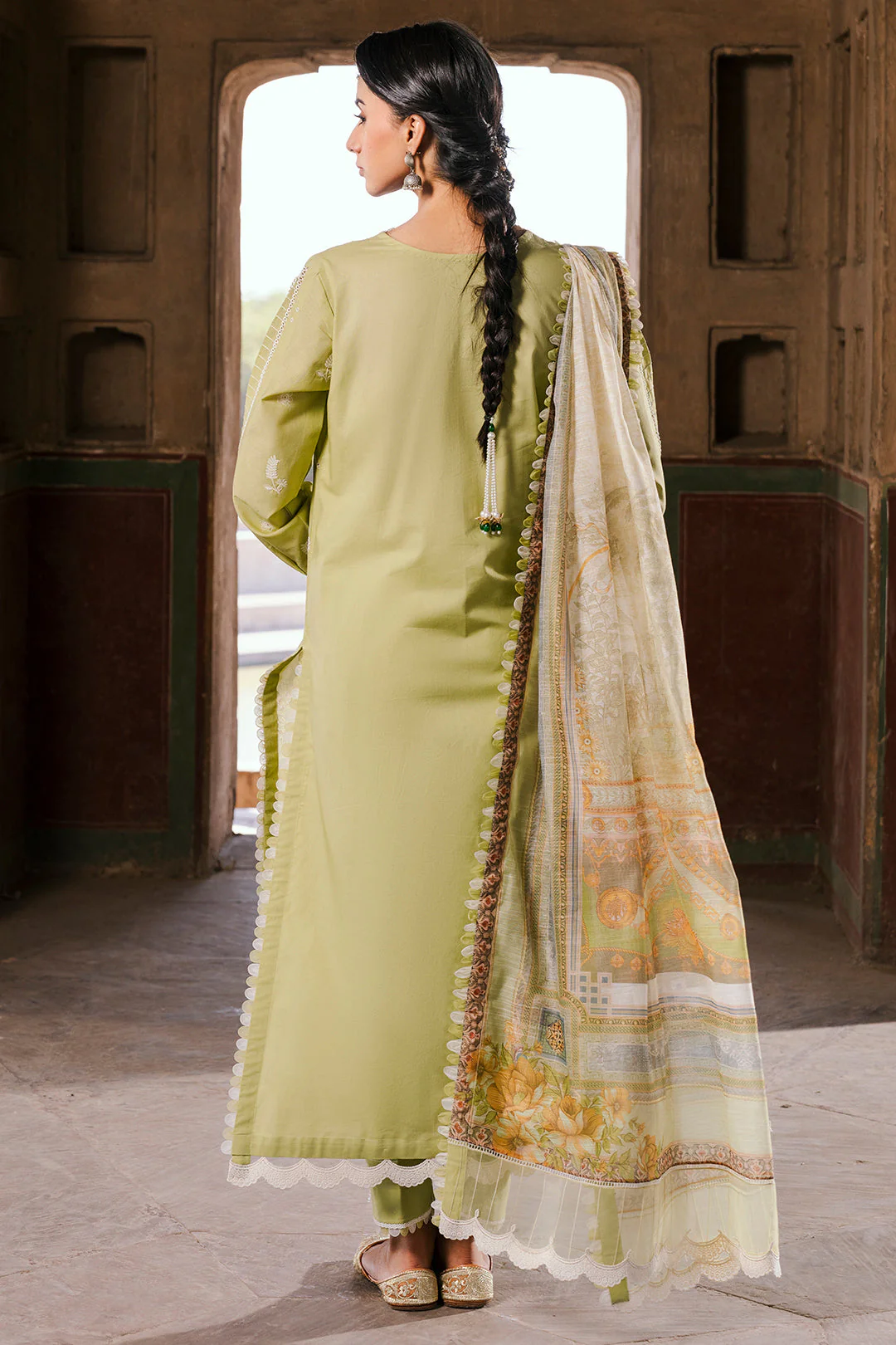 Zellbury Chikankari Lawn – D-0828 - Image 5