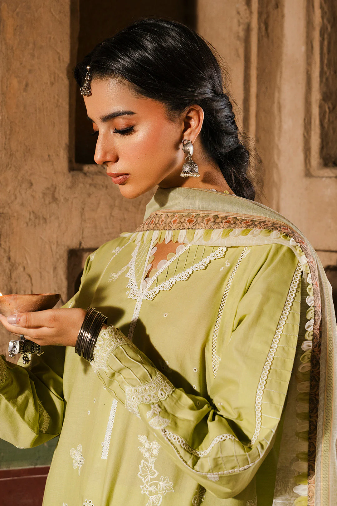 Zellbury Chikankari Lawn – D-0828 - Image 6