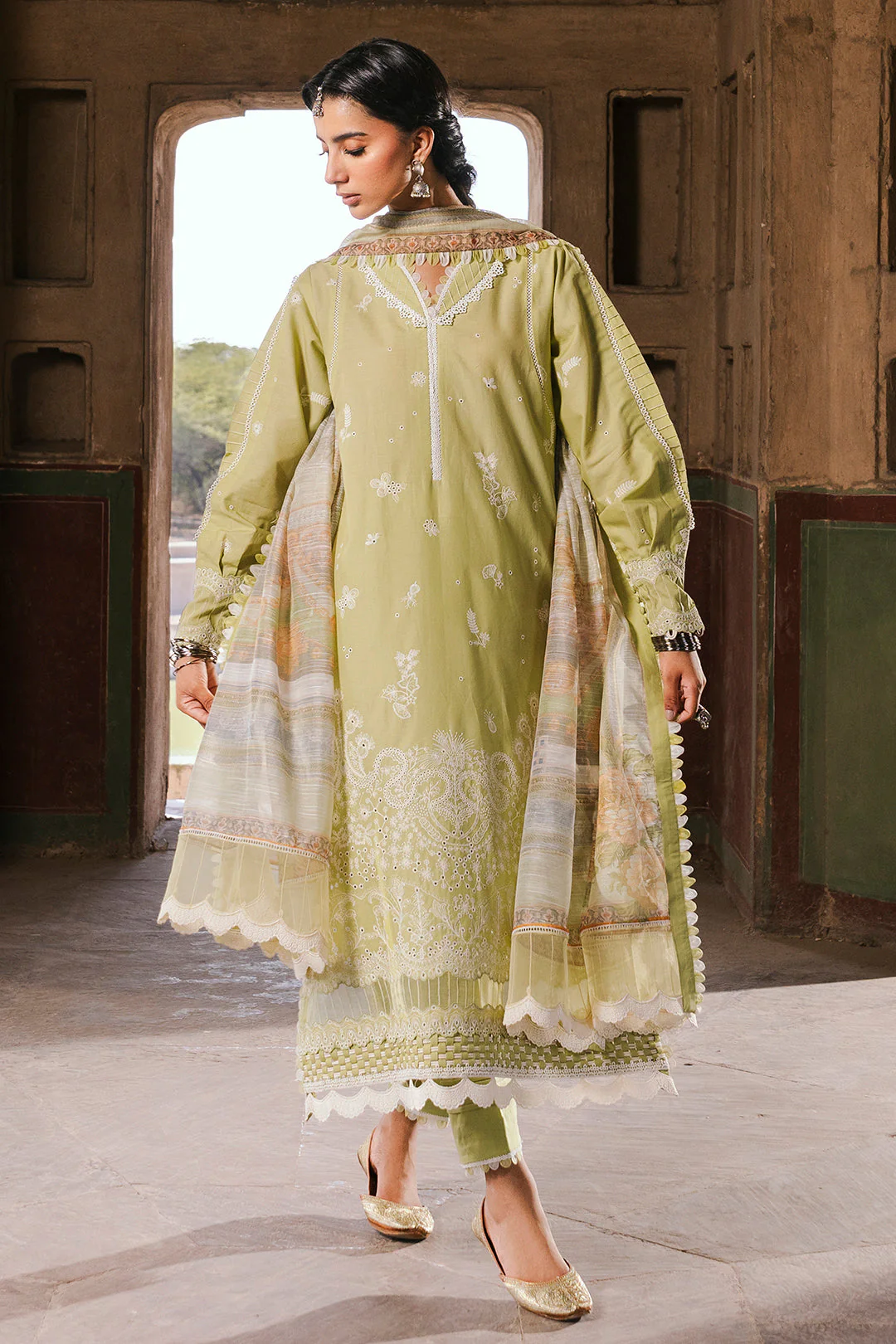 Zellbury Chikankari Lawn – D-0828 - Image 9