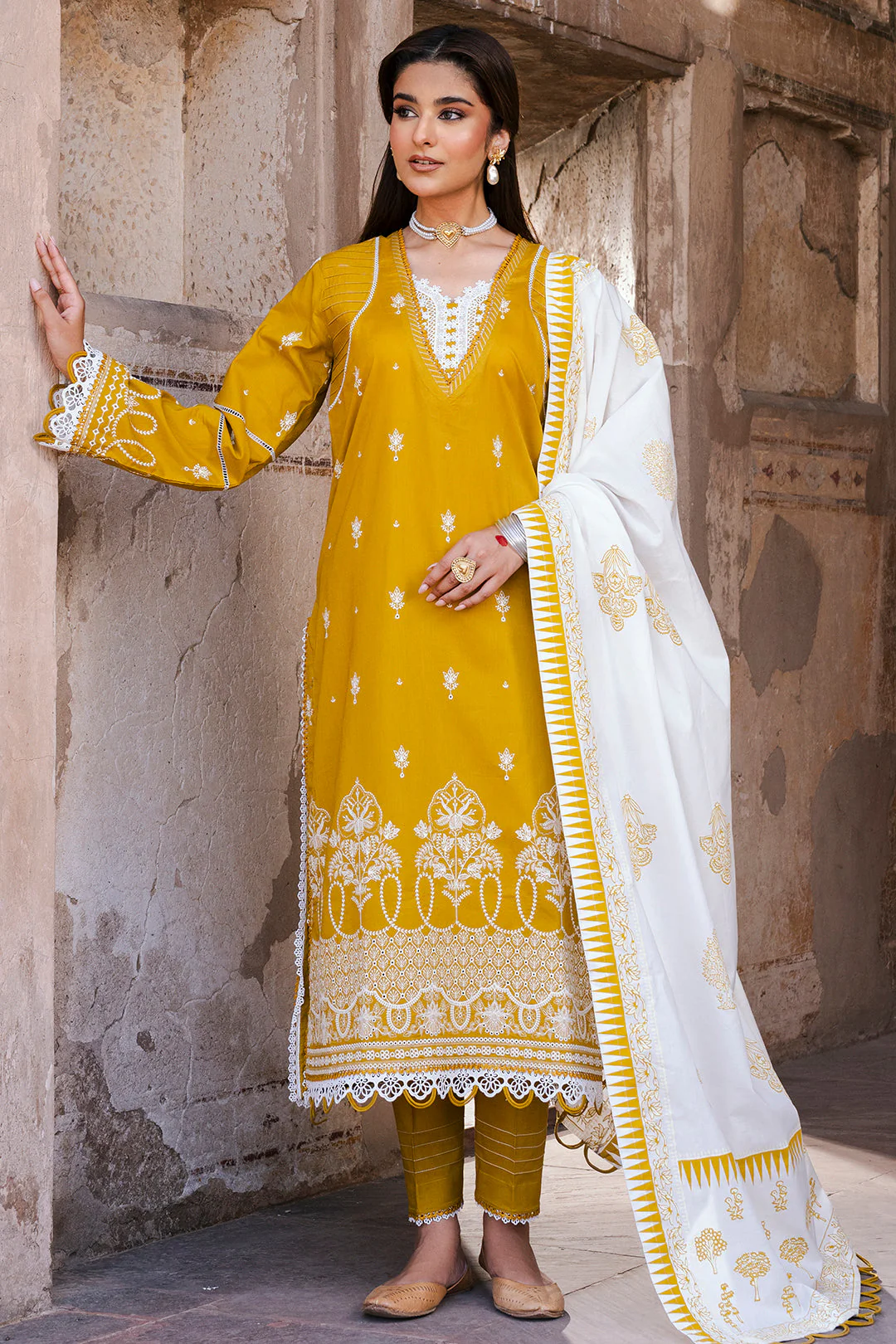 Zellbury Chikankari Lawn – D-0829 - Image 4