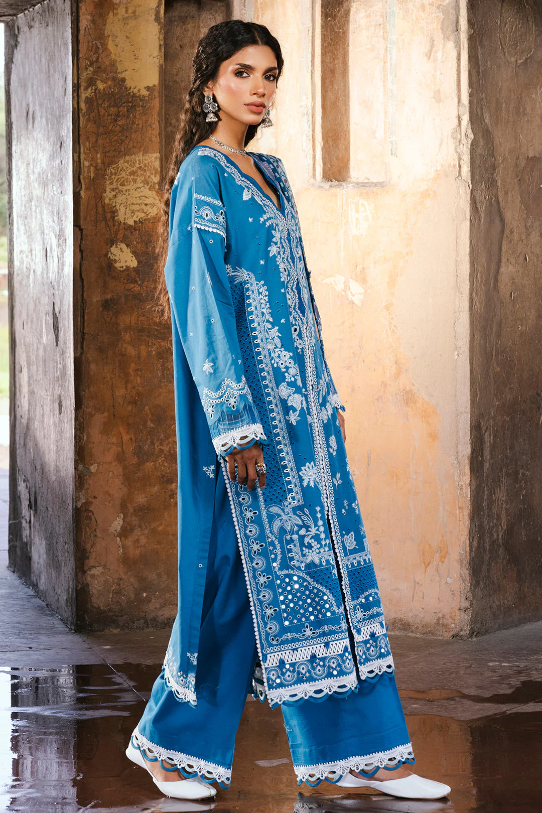 Zellbury Chikankari Lawn โ D-0832 - Image 9