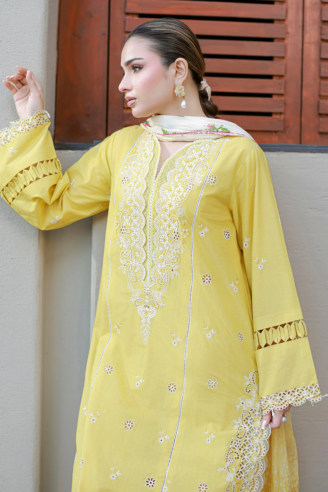Zellbury Chikankari Lawn – Z-4056 - Image 13