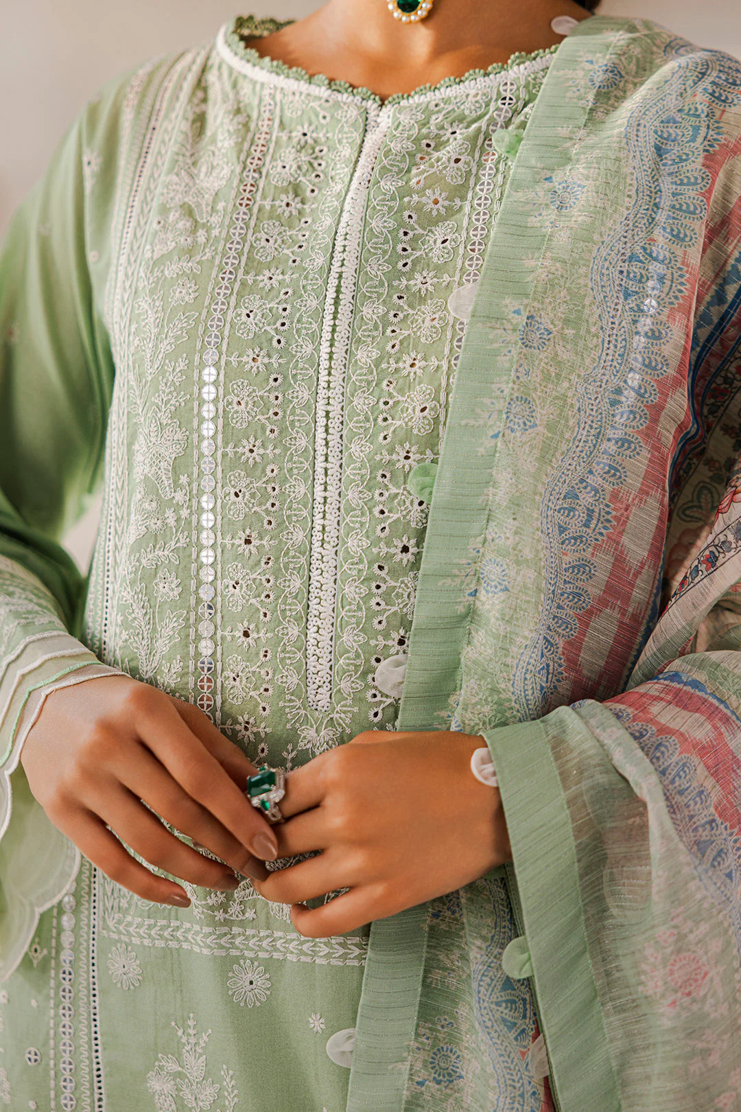 Zellbury Embroidered 3PC Lawn โ 812 - Image 4