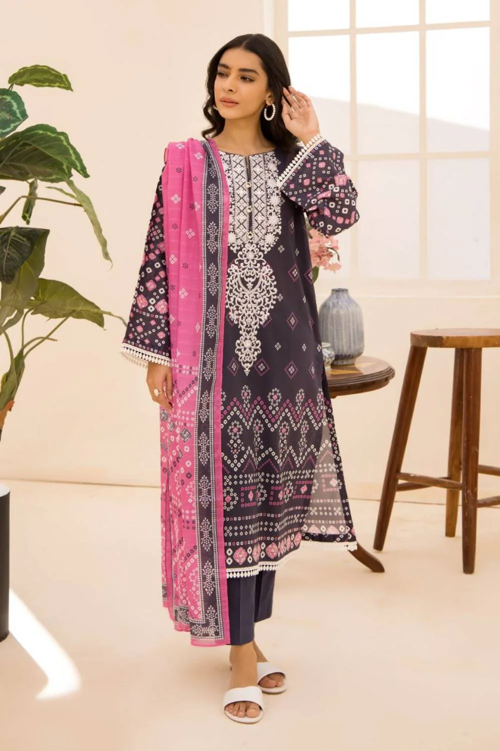 Zellbury Spring/Summer 2023 โ 3PC Printed and Embroidered Lawn - WUS23E30176