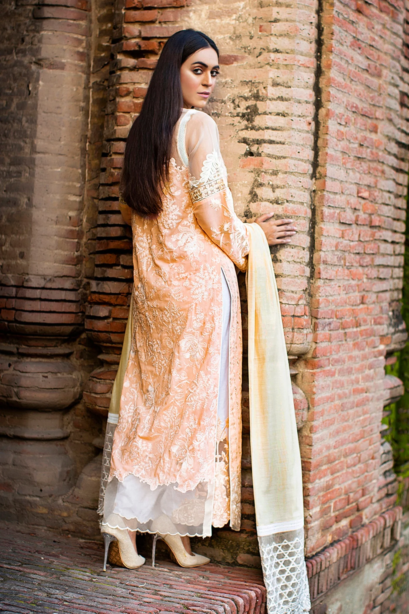 Zunn Saanjh Luxury Lawn Collection – D#01 - Image 3